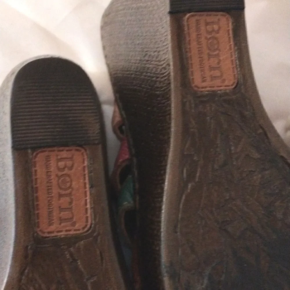 Born Platform Sandals